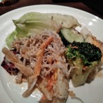 グリルレストラン＆スイーツカフェ スコール 東新宿店 - [料理] じゃことゴロゴロ野菜の冬サラダ ②