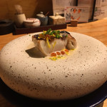 炭と地酒とたしなみワイン Kai本店 醸す - 焼魚が美しかった！和歌山県産イトヨリ鯛の炭火焼きに貝のエッセンスソース