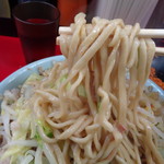 ラーメン二郎 - 噂通り細め