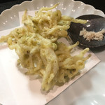 鮨松榮 - 白魚とふきのとうの変わり揚げ
