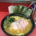 ラーメン 杉田家 - チャーシューメン中（￥970）