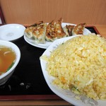 玉子炒飯・焼き餃子(6個) 玉子炒飯・焼き餃子(6個)