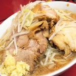 ラーメン二郎 - ラーメン小＋ニンニク多め