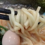 横浜家系ラーメン 魂心家 - 麺アップ