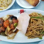 香港飲茶楼 ル・パルク - 酢豚と青椒肉絲