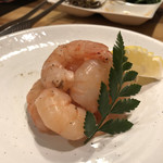 炭火焼 てんま  - エビ。プリプリだけど背わたが入ってた…
