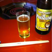 三嶋亭 本店 - まずはビール