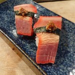 名代 駒寿司 - くじらベーコン握り