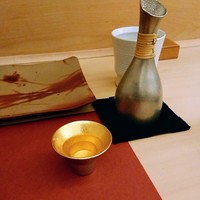 鮨 そえ島 - 素敵な酒器です
