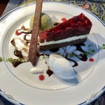 シュバルツバルト - シュバルツバルダーキルシュスペシャル(黒い森のチェリーケーキとピスタチオのアイスクリーム)