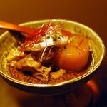 ずず - 牛すじと大根の煮込み　680円