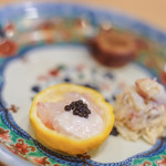 三笠鮨 - "雲子（くもこ）"＋"藜鰕（あかざえび）"＋"魚子醬（てふざめはらこ）"