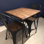 アンツ ミールズ アンド コーヒー バー - 