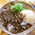 築港麺工房 - 温玉じゃこ鰹節小丼