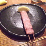 鳥茂 - 豚レバー串はレアでございます