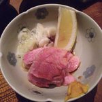 鳥茂 - なんと豚のタンの根元を生で！