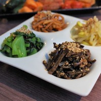 焼肉レストラン ROINS 久茂地国際通り店 - ナムル盛り合せ
