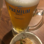 旨唐揚げと居酒メシ ミライザカ - 生ビール、お通し