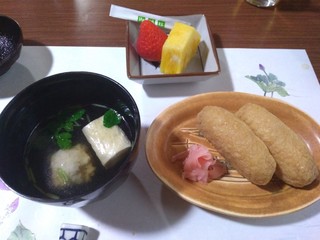 Inoue - いなり寿司・つみれ汁・デザート