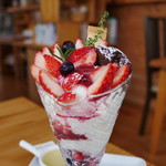 えほんとカフェ - えほんとパフェ