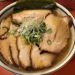 麺房 昭和呈 - 燻製チャーシュー麺 