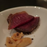 DEN - 鹿肉の燻製