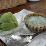 灯 - あんちゃんの抹茶タルト？と抹茶いアイス
