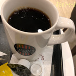 タリーズコーヒー - モーニングがあったので、ボールパークドッグ プレーン(ドリンクセット/530円)にして本日のコーヒー♪
            本日のコーヒーはマンデリンだそうで、程よい苦味と酸味があり美味しかった(^^♪