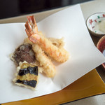 なだ万 - 揚げたてです