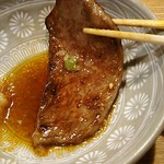 和牛 まつした - ●おまかせコース 8,500円(前菜・和牛ﾚｽﾃｰｷ・上塩ﾀﾝ・ﾈｷﾞ塩ﾀﾝｶﾙﾋﾞ・ｽﾃｰｷｶｯﾄ・焼しゃぶ・焼すき・ﾀﾚ焼・味噌焼比べ・和牛寿司)＋追加単品 ホルモン盛合せ 500円x4=10,500円 2019年02月