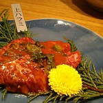 和牛 まつした - ●おまかせコース 8,500円(前菜・和牛ﾚｽﾃｰｷ・上塩ﾀﾝ・ﾈｷﾞ塩ﾀﾝｶﾙﾋﾞ・ｽﾃｰｷｶｯﾄ・焼しゃぶ・焼すき・ﾀﾚ焼・味噌焼比べ・和牛寿司)＋追加単品 ホルモン盛合せ 500円x4=10,500円 2019年02月