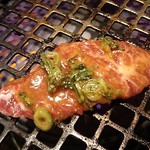 和牛 まつした - ●おまかせコース 8,500円(前菜・和牛ﾚｽﾃｰｷ・上塩ﾀﾝ・ﾈｷﾞ塩ﾀﾝｶﾙﾋﾞ・ｽﾃｰｷｶｯﾄ・焼しゃぶ・焼すき・ﾀﾚ焼・味噌焼比べ・和牛寿司)＋追加単品 ホルモン盛合せ 500円x4=10,500円 2019年02月