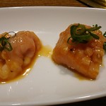 和牛 まつした - ●おまかせコース 8,500円(前菜・和牛ﾚｽﾃｰｷ・上塩ﾀﾝ・ﾈｷﾞ塩ﾀﾝｶﾙﾋﾞ・ｽﾃｰｷｶｯﾄ・焼しゃぶ・焼すき・ﾀﾚ焼・味噌焼比べ・和牛寿司)＋追加単品 ホルモン盛合せ 500円x4=10,500円 2019年02月