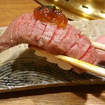 和牛 まつした - ●おまかせコース 8,500円(前菜・和牛ﾚｽﾃｰｷ・上塩ﾀﾝ・ﾈｷﾞ塩ﾀﾝｶﾙﾋﾞ・ｽﾃｰｷｶｯﾄ・焼しゃぶ・焼すき・ﾀﾚ焼・味噌焼比べ・和牛寿司)＋追加単品 ホルモン盛合せ 500円x4=10,500円 2019年02月