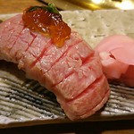 和牛 まつした - ●おまかせコース 8,500円(前菜・和牛ﾚｽﾃｰｷ・上塩ﾀﾝ・ﾈｷﾞ塩ﾀﾝｶﾙﾋﾞ・ｽﾃｰｷｶｯﾄ・焼しゃぶ・焼すき・ﾀﾚ焼・味噌焼比べ・和牛寿司)＋追加単品 ホルモン盛合せ 500円x4=10,500円 2019年02月