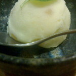 和牛 まつした - ●おまかせコース 8,500円(前菜・和牛ﾚｽﾃｰｷ・上塩ﾀﾝ・ﾈｷﾞ塩ﾀﾝｶﾙﾋﾞ・ｽﾃｰｷｶｯﾄ・焼しゃぶ・焼すき・ﾀﾚ焼・味噌焼比べ・和牛寿司)＋追加単品 ホルモン盛合せ 500円x4=10,500円 2019年02月