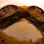 コート ドール - トリュフのパイ包みの断面