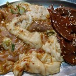 金剛園 - 豚ホルモン(時価)、キモ焼(時価)