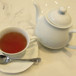 神戸クレープリー アモナ - 苺・ラズベリーのフレーバーティー