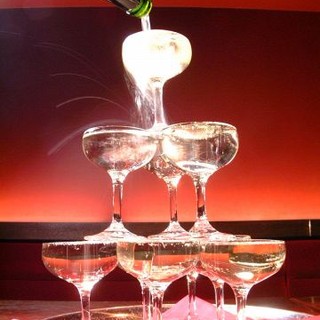 オリーブ レッドローズラウンジ_1