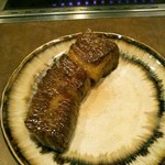 肉ト小料理 馴れうし - かなりジューシーで旨味が強い。