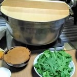 ご馳走 青柳 - どぶ汁、５人前以上だと大鍋に