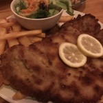 Das Bootshaus - 料理写真:２SHINITZEL WIENER ART €15.90