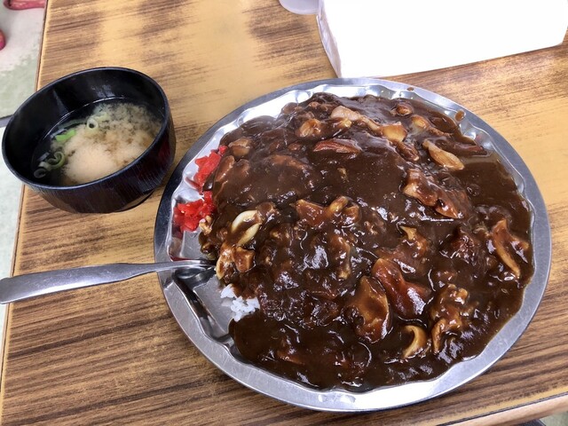 名産のホッキ貝をふんだんに使った ホッキカレー By 大阪めんま マルトマ食堂 苫小牧 定食 食堂 食べログ