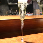 TACUBO - まずはシャンパーニュ、その後めくるめくペアリング