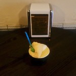 ジェラテリア アクオリーナ - 日本酒 あんのういも 梅の3種盛り（670円）税込