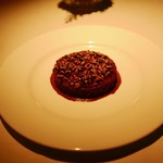 コート ドール - チョコレートのマルキーズ カカオニブを振って、そのソース