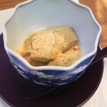 八百亀 - 黒糖わらび餅、