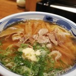 白川製麺所 - 肉ごぼううどん　大盛(500㌘)　680円