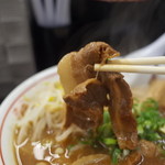 支那そば 巽屋 - 肉リフト～